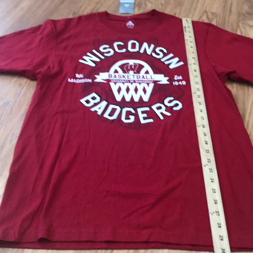 Adidas Wisconsin Badgers NWT Tee Shirt Size Large - Picture 3 of 6
